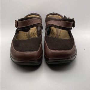 White Mountain Women's Brown Heels